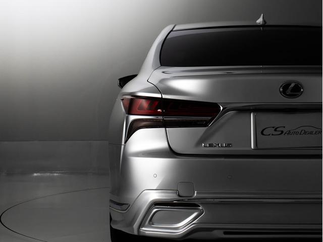 ＬＳ ＬＳ５００ｈ　Ｉパッケージ　（禁煙車）（フルエアロ）（黒本革シート）（ＡＷＤ）（記録簿１６枚）（レクサスセーフティシステム＋Ａ）パノラミックビューモニター　デジタルインナーミラー　シーケンシャルウィンカー　１２．３インチＳＤナビ（31枚目）