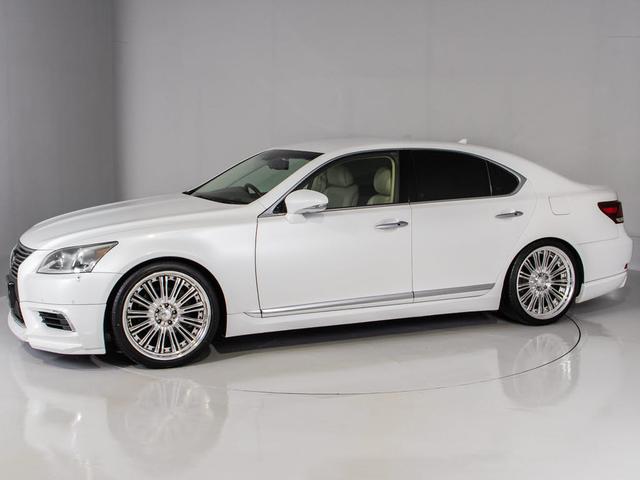 ＬＳ ＬＳ４６０　バージョンＣ　Ｉパッケージ　（ＷＡＬＤフルエアロ）（ＷＡＬＤ２１インチアルミ）（ベージュ本革シート）クリアランスソナー　エアサスコントローラー付　ローダウン　Ｂｌｕｅｔｏｏｔｈ対応　助手席オットマン　ＨＤＤマルチナビ（15枚目）