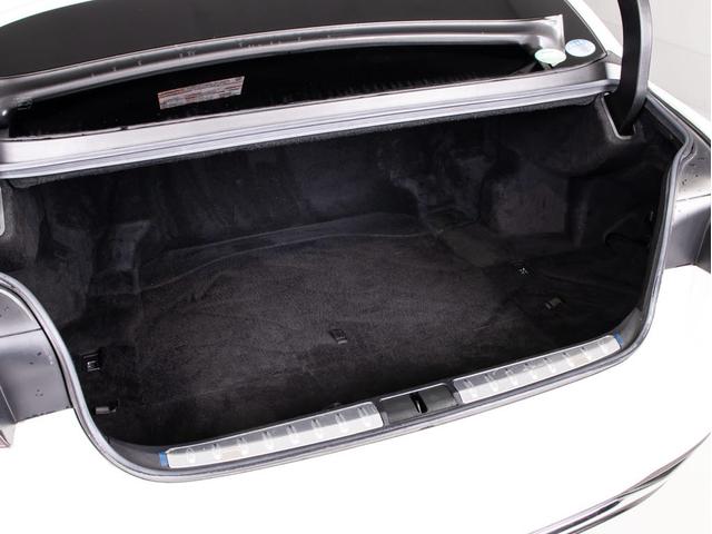 �g�����N�������Ǝv���Ă���܂��񂩁H���ۂ͑�e�ʃg�����N�ł��I���s���̒������h���C�u�����K�ł��I�܂��A�����t���X�y�[�X���������Ă���܂��̂ŁA��Ԃł��A�J�ł���̓������Ă�����育�������܂��B