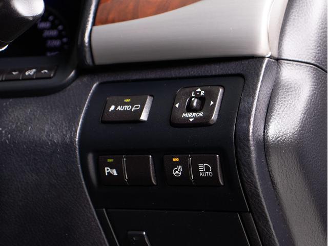 �N���A�����X�\�i�[���t���Ă��܂��I�t�����g�����A�ɃZ���T�[������A��Q���ɋ߂Â��ƌx��������h���C�o�[�ւ��m�点�I�������֗��Ȑl�C�����ł��I�I