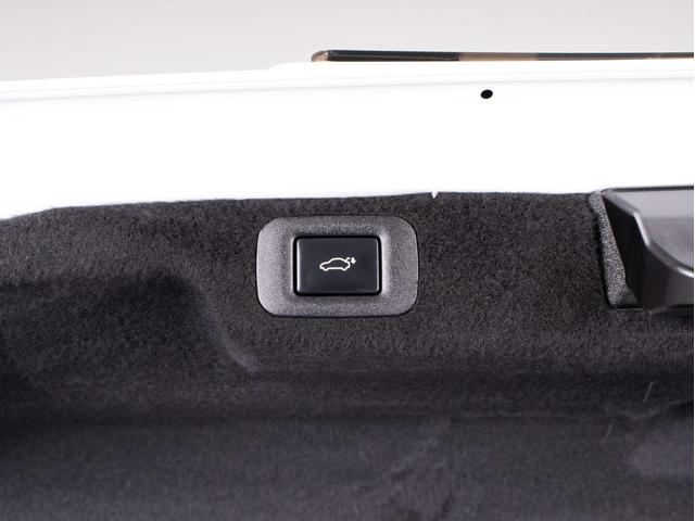 ＬＳ ＬＳ５００ｈ　エグゼクティブ　（禁煙車）（サンルーフ）（白本革シート）（ＡＷＤ）（マークレビンソン）（後席モニター）（レクサスセーフティシステム＋Ａ）記録簿１１枚　パノラミックビュー　ハンズフリーパワートランク　デジタルインナー（15枚目）