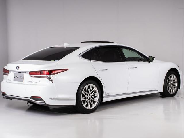 ＬＳ ＬＳ５００ｈ　エグゼクティブ　（禁煙車）（サンルーフ）（白本革シート）（ＡＷＤ）（マークレビンソン）（後席モニター）（レクサスセーフティシステム＋Ａ）記録簿１１枚　パノラミックビュー　ハンズフリーパワートランク　デジタルインナー（22枚目）
