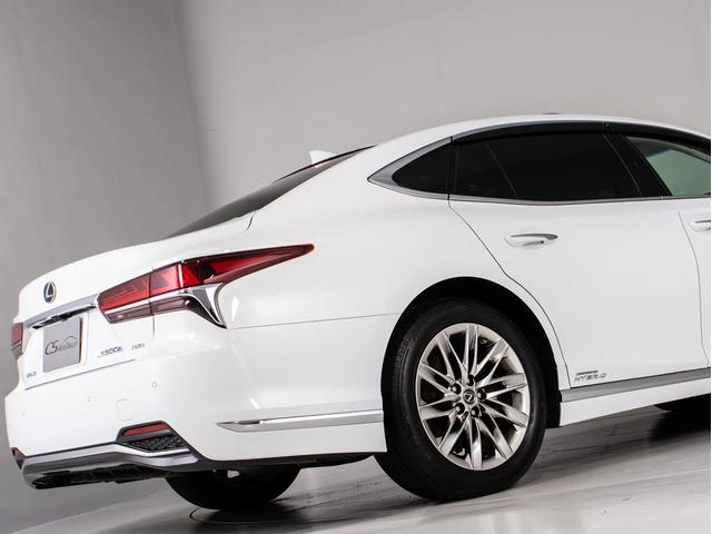 ＬＳ ＬＳ５００ｈ　エグゼクティブ　（禁煙車）（サンルーフ）（白本革シート）（ＡＷＤ）（マークレビンソン）（後席モニター）（レクサスセーフティシステム＋Ａ）記録簿１１枚　パノラミックビュー　ハンズフリーパワートランク　デジタルインナー（27枚目）