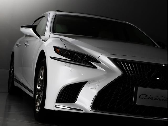 ＬＳ ＬＳ５００ｈ　エグゼクティブ　（禁煙車）（サンルーフ）（白本革シート）（ＡＷＤ）（マークレビンソン）（後席モニター）（レクサスセーフティシステム＋Ａ）記録簿１１枚　パノラミックビュー　ハンズフリーパワートランク　デジタルインナー（31枚目）