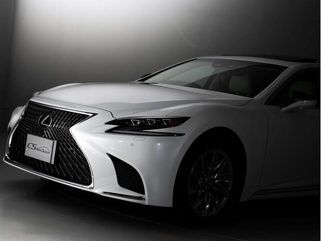 ＬＳ ＬＳ５００ｈ　エグゼクティブ　（禁煙車）（サンルーフ）（白本革シート）（ＡＷＤ）（マークレビンソン）（後席モニター）（レクサスセーフティシステム＋Ａ）記録簿１１枚　パノラミックビュー　ハンズフリーパワートランク　デジタルインナー（32枚目）
