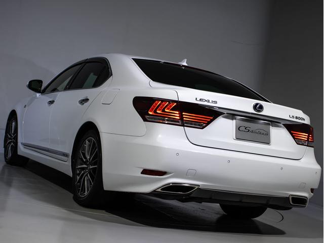 ＬＳ ＬＳ６００ｈ　Ｆスポーツ　後期型（禁煙車）（サンルーフ）（白本革シート）（衝突軽減ブレーキ）（レーンキープアシスト）レーダークルーズ　パワートランク　クリアランスソナー　専用インテリア＆エクステリア　ドライバーズモニター（20枚目）