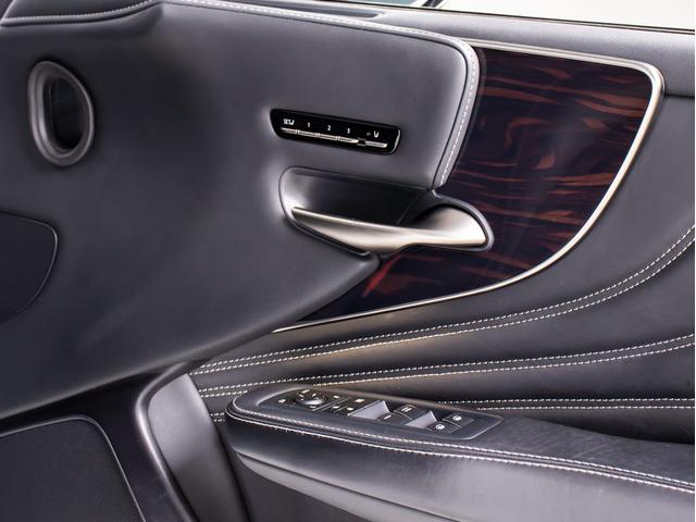 ＬＳ ＬＳ５００ｈ　エグゼクティブ　（禁煙車）（サンルーフ）（黒本革シート）（マークレビンソン）（リヤモニター）（レクサスセーフティシステム＋Ａ）パノラミックビューモニター　記録簿７枚　デジタルインナーミラー　ハンズフリーパワートランク（40枚目）
