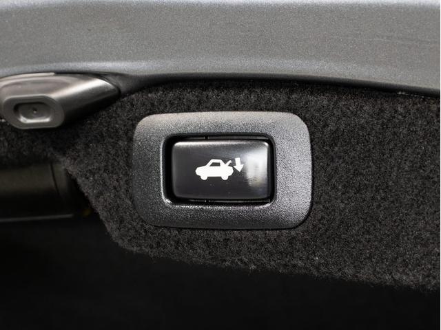 ���[�_�[�N���[�Y�R���g���[���@�@�~���g���[�_�[�ƒP��J�����Ő�s�Ԃ�F�����A�ԑ��ɉ������Ԋԋ�����ۂ��Ȃ���Ǐ]���s���x�����܂��B