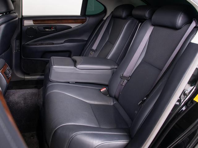 ＬＳ ＬＳ４６０　バージョンＣ　Ｉパッケージ　後期型（禁煙車）（サンルーフ）（黒本革シート）（連眼ＬＥＤヘッドライト）（衝突軽減ブレーキ）（記録簿１５枚）レーダークルーズ　ＢＳＭ　パワートランク　オットマン　　クリアランスソナー　ＨＤＤマルチナビ（36枚目）