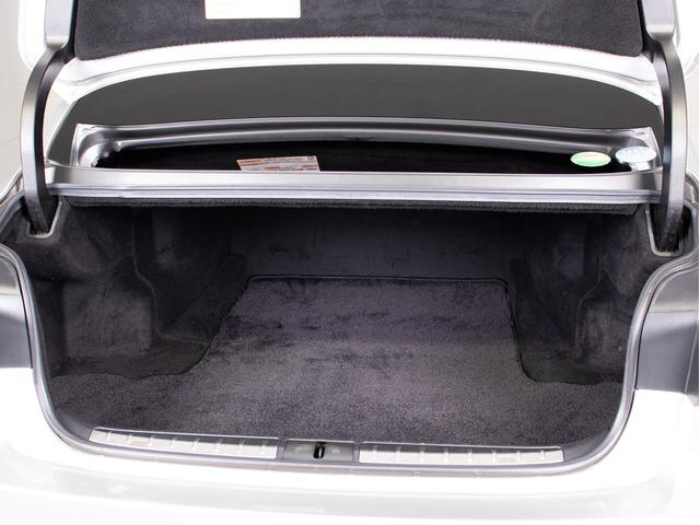 ＬＳ ＬＳ５００　Ｆスポーツ　（サンルーフ）（ＴＲＤエアロ）（４本出しマフラー）（マークレビンソン）（レクサスセーフティシステム＋Ａ）パノラミックビューモニター　デジタルインナーミラー　ハンズフリーパワートランク（31枚目）