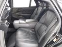 ★後席もVIP装備!後席センターコンソールの画像です!こちらのお車には、後席にもパワーシートが装備されています!更にオーディオなども後席から操作出来るなど豪華!ゲストに喜んで頂ける装備ですね!