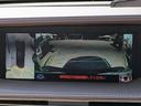 パノラミックビューモニターを装備!上から車両を見下ろしたような映像をナビ画面に表示できます。車両前後左右に搭載した4つのカメラ映像を継ぎ目なく合成!目視では見えない部分もリアルタイムで見れます。