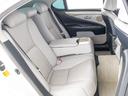 LS600h バージョンS Iパッケージ (整備点検記録簿12枚)(サンルーフ)(ライトグレー本革)(レーダークルーズ)(プリクラッシュ)(クリアランスソナー)(LEDヘッドライト)(19インチアルミホイール)(電動トランク)(冷暖房シート)(24枚目)