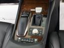 シフト周りです。スッキリとしつつも高級感や操作性を損なわない作りとなって参ります。