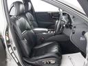 高級感をさらに高める黒本革シート搭載！！今では三大人気装備の一つとなり車内状態もとても良好です。お好みのシートカラー（赤、白、青等々）への変更も可能となります。