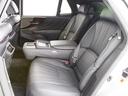 高級感をさらに高める黒本革シート搭載!!今では三大人気装備の一つとなり車内状態もとても良好です。お好みのシートカラー(赤、白、青等々)への変更も可能となります。