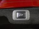スイッチ操作でトランクリッドの自動開閉が行えます。電子キー本体のワイヤレス機能や運転席のスイッチからでもオープン操作が可能です!高級車ならではの快適装備です!!