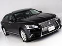 LS LS600hL エグゼクティブパッケージ 後期型(サンルーフ)(マークレビンソン)(リヤエンターモニター)(黒本革シート)(衝突軽減ブレーキ)(踏み間違い防止機能)レーダークルーズ 5人乗り BSM パワートランク 3連眼LEDヘッドライト(8枚目)