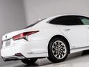 ＬＳ５００ｈ　エグゼクティブ　（禁煙車）（サンルーフ）（白本革シート）（ＡＷＤ）（マークレビンソン）（後席モニター）（レクサスセーフティシステム＋Ａ）記録簿１１枚　パノラミックビュー　ハンズフリーパワートランク　デジタルインナー（27枚目）