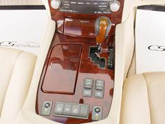 ★快適エアシート＆シートヒーターを装備しています！高級車ならではの装備です！シートが暖まる機能！シートから冷風が出る機能！どちらも付いています！！寒い冬も、暑い夏も快適にご乗車頂けますよ！！ 4