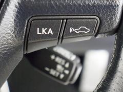 衝突回避支援型プリクラッシュセーフティシステム　前方に出現した障害物に対し警報を発し、ドライバーに警告。同時にブレーキアシストにより衝突回避と速度を軽減します。 4