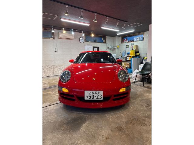 ９１１ ９１１カレラＳ　９１１カレラＳ　社外サスペンション／レッドキャリパー／ブラックレザー内装／天井アルカンターラ／ＬＥＤナンバー灯／パナソニックナビ／バックカメラ／ＥＴＣ／ＨＩＤ／ハンドルＭＴシフト／インタミ対策車（2枚目）