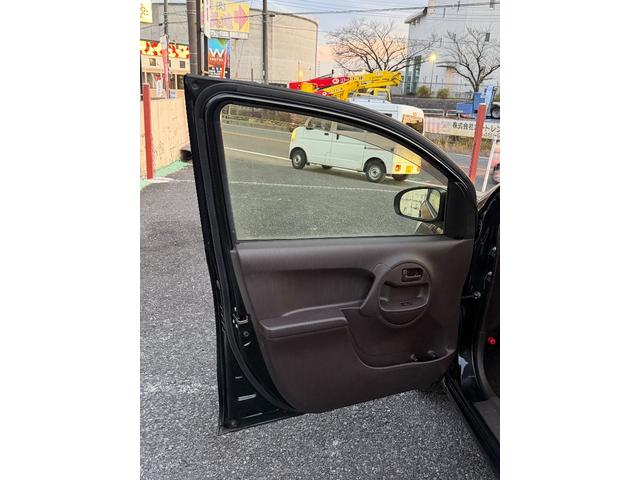 パッソ Ｘ　クツロギ　ＥＴＣ　ナビ　　テレビ　ＣＤ　Ｂｌｕｅｔｏｏｔｈ　キーレスエントリー　盗難防止システム　衝突安全ボディ　エアコン　パワーステアリング　パワーウィンドウ　ＡＢＳ　運転席助手席エアバック（56枚目）