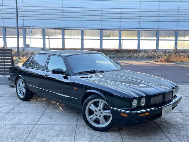 ＸＪＲ　４．０スーパーチャージドＶ８　ＸＪＲ　４．０　スーパーチャージド　Ｖ８　ジャーマンカーズ特集車両・記録簿・禁煙・右ハンドル・２ＷＤ・パワーシート・フロア５ＡＴ(8枚目)