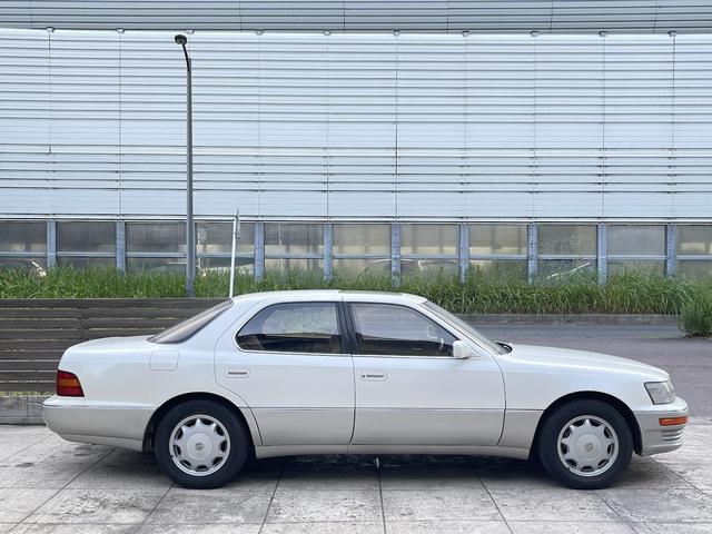 セルシオ Ｃ仕様　走行１３０００Ｋｍ・ワンオーナー・フルノーマル（6枚目）