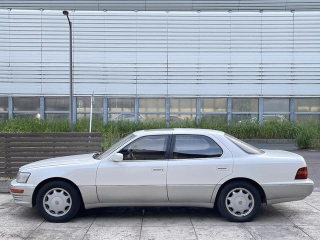 セルシオ Ｃ仕様　走行１３０００Ｋｍ・ワンオーナー・フルノーマル（7枚目）