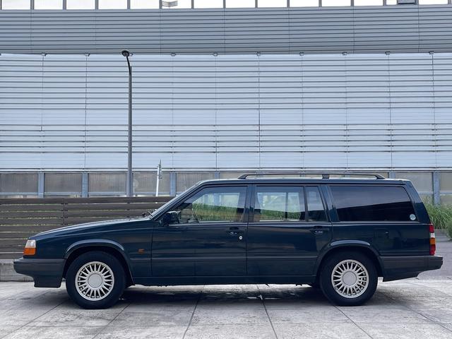 ９４０エステート ９４０ＧＬＥエステート　７人乗り・ディーラー記録簿・保証書・純正スペアキー・純正車検証ケース（7枚目）