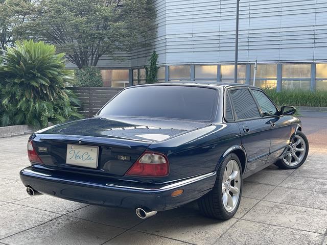 ＸＪ ＸＪＲ　４．０スーパーチャージドＶ８　ＸＪＲ　４．０スーパーチャージドＶ８（５名）走行９０００Ｋｍ・記録簿・禁煙・保証書・取説（2枚目）