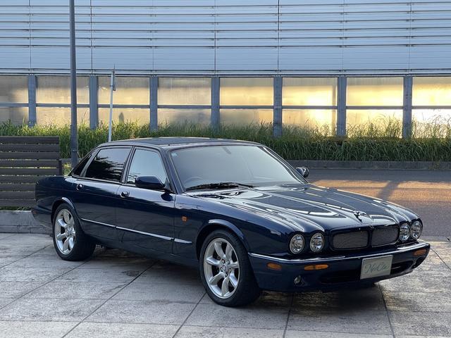 ＸＪ ＸＪＲ　４．０スーパーチャージドＶ８　ＸＪＲ　４．０スーパーチャージドＶ８（５名）走行９０００Ｋｍ・記録簿・禁煙・保証書・取説（25枚目）