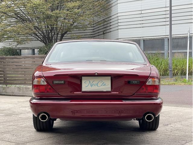 XJ XJR 4.0スーパーチャージドV8 XJR 4.0スーパーチャージドV8(5名)ガレージ保管・全車検記録簿・禁煙・保証書・純正車検証ケース・取説・純正スペアキー(5枚目)