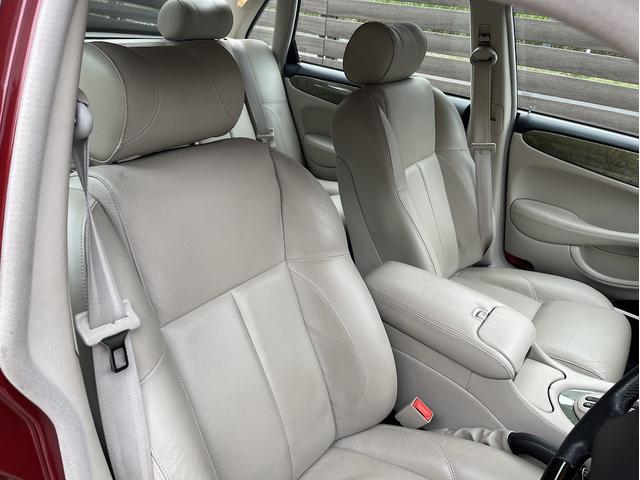 XJ XJR 4.0スーパーチャージドV8 XJR 4.0スーパーチャージドV8(5名)ガレージ保管・全車検記録簿・禁煙・保証書・純正車検証ケース・取説・純正スペアキー(11枚目)