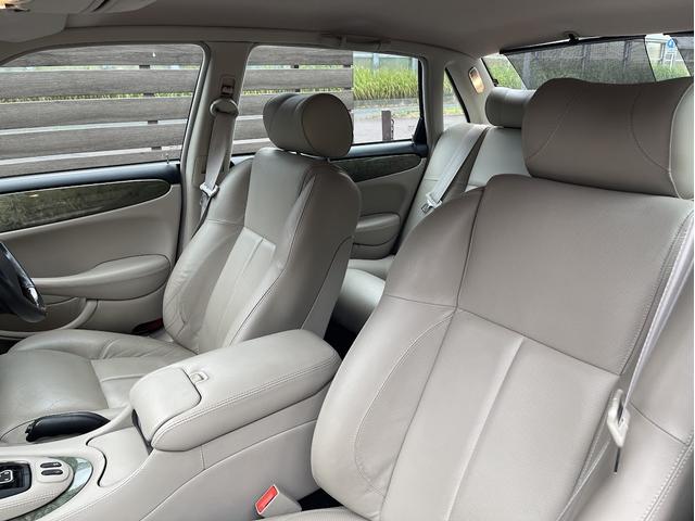 XJ XJR 4.0スーパーチャージドV8 XJR 4.0スーパーチャージドV8(5名)ガレージ保管・全車検記録簿・禁煙・保証書・純正車検証ケース・取説・純正スペアキー(42枚目)