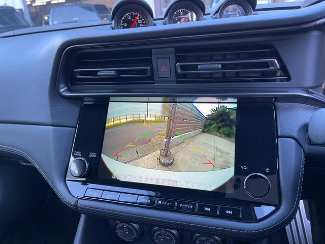 フェアレディZ ニスモ ワンオーナー・走行280Km・BOSE・Bカメラ・ETC・保証書・取説・スペアキー(13枚目)