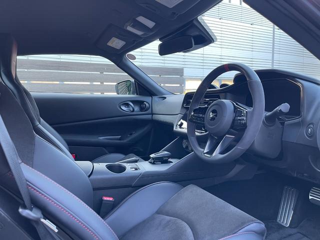 フェアレディZ ニスモ ワンオーナー・走行280Km・BOSE・Bカメラ・ETC・保証書・取説・スペアキー(22枚目)