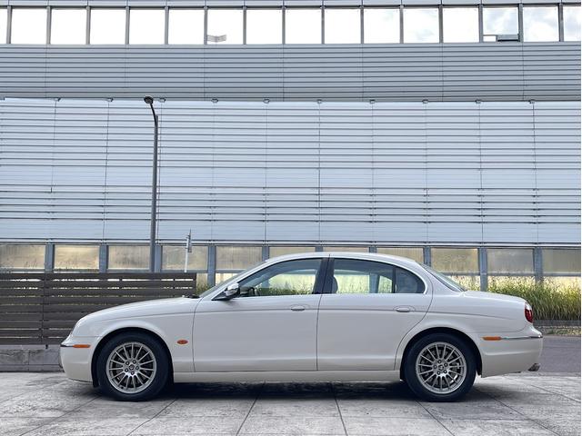 Ｓタイプ ３．０ソブリン　走行２３０００Ｋｍ・ワンオーナー・禁煙・ベージュ革（7枚目）