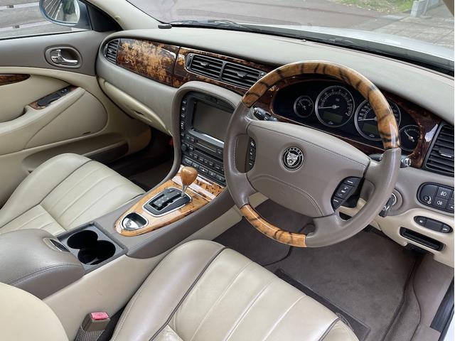 Ｓタイプ ３．０ソブリン　走行２３０００Ｋｍ・ワンオーナー・禁煙・ベージュ革（10枚目）