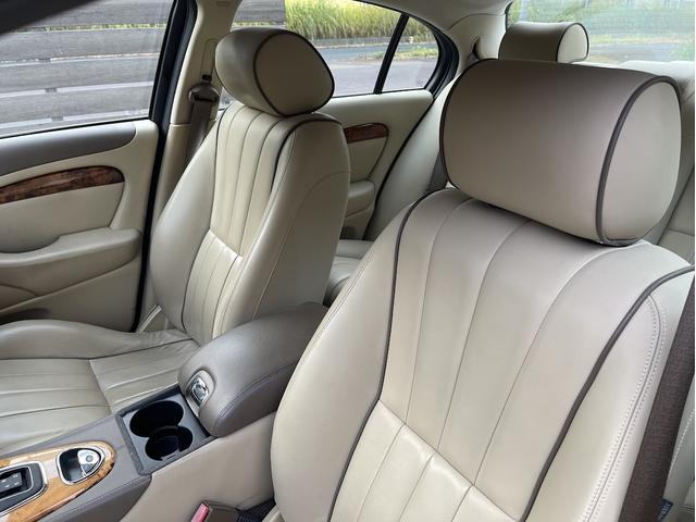 Ｓタイプ ３．０ソブリン　走行２３０００Ｋｍ・ワンオーナー・禁煙・ベージュ革（12枚目）