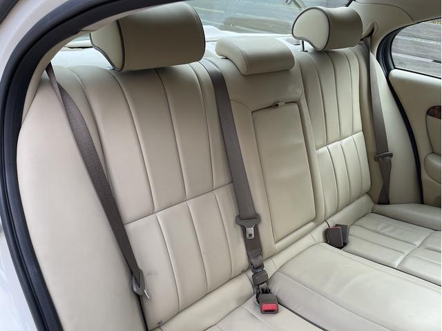 Ｓタイプ ３．０ソブリン　走行２３０００Ｋｍ・ワンオーナー・禁煙・ベージュ革（13枚目）