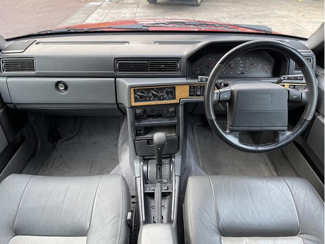 ９４０エステート ９４０クラシックエステート　最終モデル・サンルーフ・革シート（3枚目）