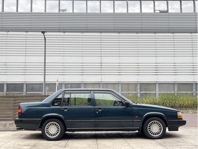 ９４０ ＧＬ　走行２５０００Ｋｍ・ワンオーナー・革シート・サンルーフ（6枚目）