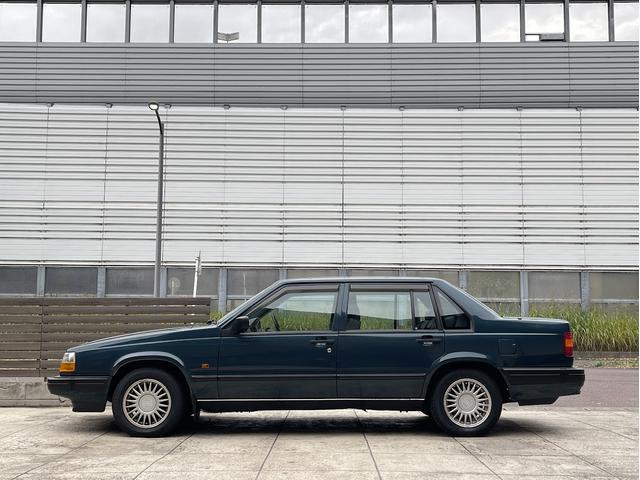 ９４０ ＧＬ　走行２５０００Ｋｍ・ワンオーナー・革シート・サンルーフ（7枚目）