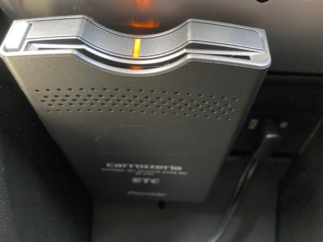 ＭＩＮＩ クーパーＳ　ＥＴＣ　ナビ　アルミホイール　ＨＩＤ　ＡＴ　盗難防止システム　ＡＢＳ　エアコン　パワーステアリング　パワーウィンドウ　運転席エアバッグ　助手席エアバッグ（5枚目）