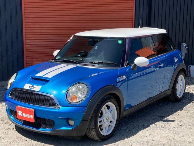 ＭＩＮＩ クーパーＳ　ＥＴＣ　ナビ　アルミホイール　ＨＩＤ　ＡＴ　盗難防止システム　ＡＢＳ　エアコン　パワーステアリング　パワーウィンドウ　運転席エアバッグ　助手席エアバッグ（12枚目）