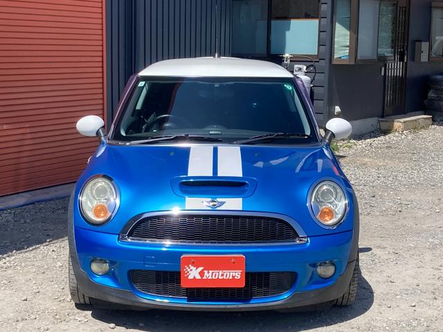 ＭＩＮＩ クーパーＳ　ＥＴＣ　ナビ　アルミホイール　ＨＩＤ　ＡＴ　盗難防止システム　ＡＢＳ　エアコン　パワーステアリング　パワーウィンドウ　運転席エアバッグ　助手席エアバッグ（13枚目）