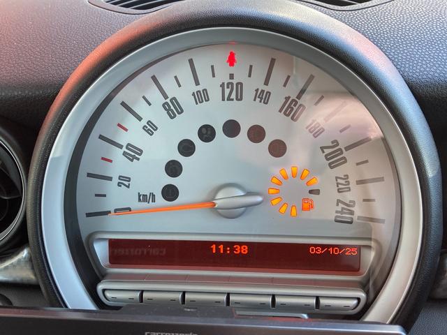 ＭＩＮＩ クーパーＳ　ＥＴＣ　ナビ　アルミホイール　ＨＩＤ　ＡＴ　盗難防止システム　ＡＢＳ　エアコン　パワーステアリング　パワーウィンドウ　運転席エアバッグ　助手席エアバッグ（28枚目）
