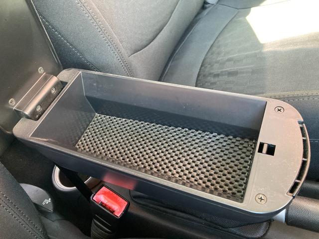ＭＩＮＩ クーパーＳ　ＥＴＣ　ナビ　アルミホイール　ＨＩＤ　ＡＴ　盗難防止システム　ＡＢＳ　エアコン　パワーステアリング　パワーウィンドウ　運転席エアバッグ　助手席エアバッグ（30枚目）